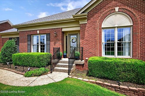 1017 Barbizon Dr, Goshen, KY, 40026-7702 | Card Image