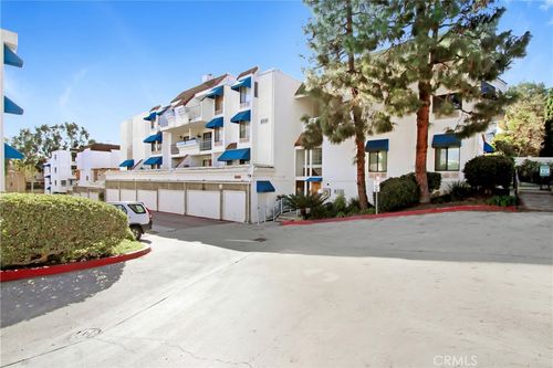 2t-8338 Regents Rd, San Diego, CA, 92122-1321 | Card Image