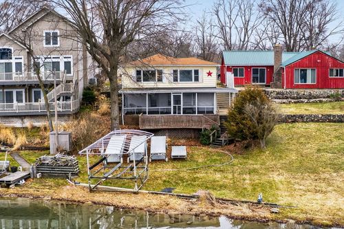 70104 Treasure Island Rd, Union, MI, 49130-9784 | Card Image