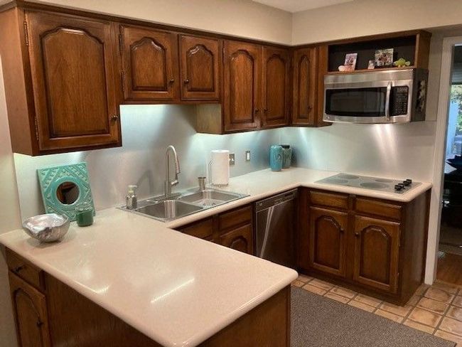 Another view of the kitchen | Image 13