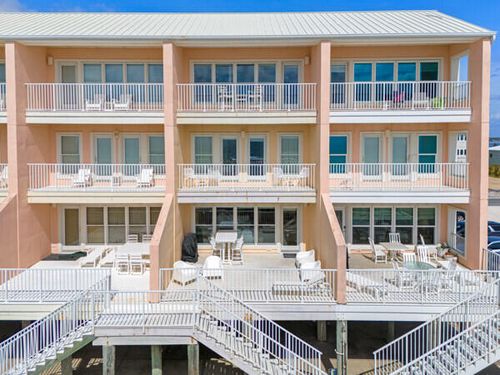 7961 Gulf Blvd, Navarre, FL, 32566-7111 | Card Image