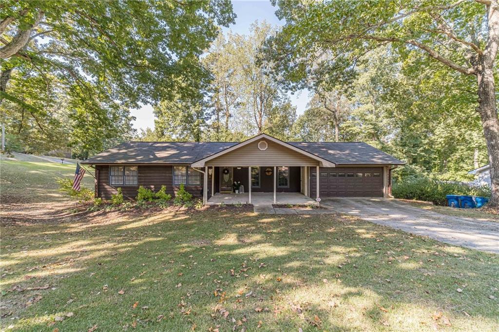 LA Mesa Dr, Lawrenceville, GA 30043