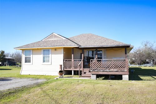 520 W Oak St, Gunter, TX, 75058-2182 | Card Image