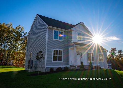 10 Mechanic St, Upton, MA, 01568-1505 | Card Image