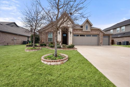 124 Sundance Cir, Waxahachie, TX, 75165-1653 | Card Image