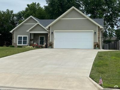 204 Hillside Drive, House other with 3 bedrooms, 2 bathrooms and null parking in Baldwin City KS | Image 1