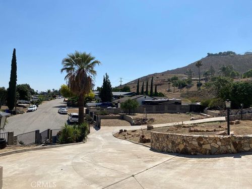 7163 Sebastian Ave, Jurupa Valley, CA, 92509-5541 | Card Image