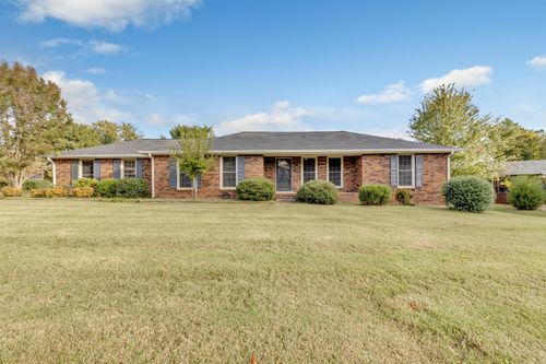 208 General Forrest Dr, Springfield, TN, 37172-4404 | Card Image