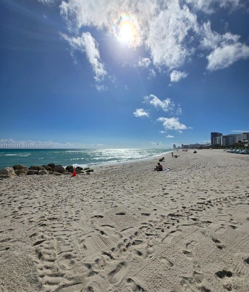 apt-410-2899 Collins Ave, Miami Beach, FL, 33140-4410 | Card Image