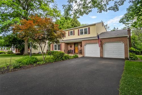 2042 Hilltop Rd, Bethlehem, PA, 18015-5121 | Card Image