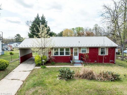 1320 E Cone Boulevard, Greensboro, NC, 27405 | Card Image