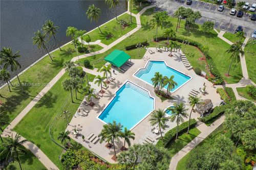 208-18151 Ne 31st Ct, Aventura, FL, 33160-2660 | Card Image
