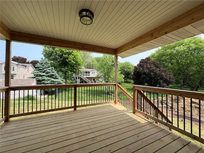 817 Prairie View Dr, Condo with 4 bedrooms, 3 bathrooms and null parking in West Branch IA | Image 14