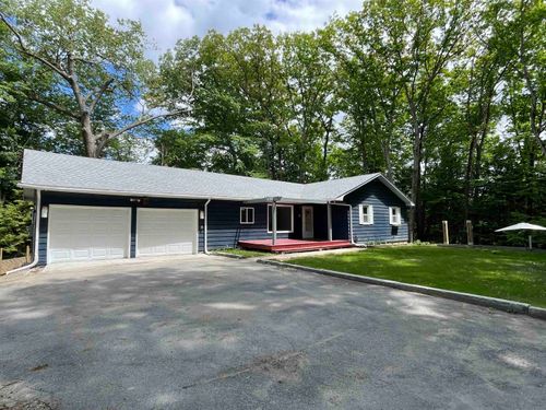 10 Bryant Ct, Bellows Falls, VT, 05101-1468 | Card Image