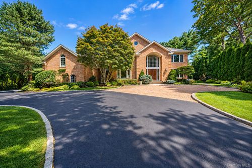 19 Cobblestone Ct, Centerport, NY, 11721-1162 | Card Image