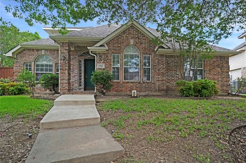 8201 Fountain Ridge Dr, Plano, TX, 75025-3930 | Card Image