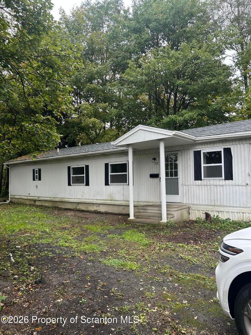 32 Mccabe Avenue, Carbondale, PA, 18407 | Card Image