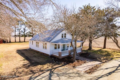 22917 Nc Highway 55, Oriental, NC, 28571-8747 | Card Image