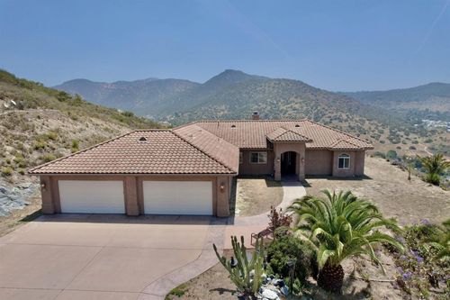 9189 Vista Entrada, Lakeside, CA, 92040 | Card Image
