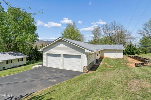106 Hasty Blvd, Erwin, TN, 37650-9328 | Card Image