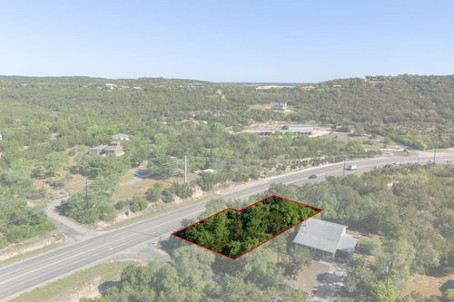 18506 E Lakeview Dr, Jonestown, TX, 78645-3010 | Card Image