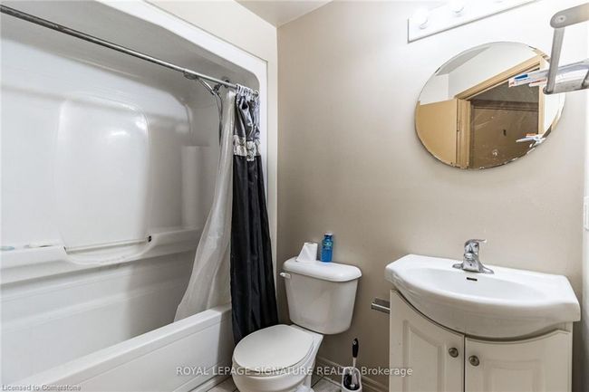 101 - 253 Lester St, House attached with 5 bedrooms, 2 bathrooms and null parking in Waterloo ON | Image 20