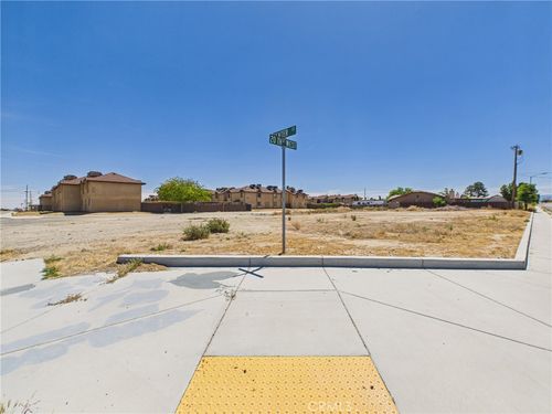 2643 Dixie Street, Rosamond, CA, 93560 | Card Image
