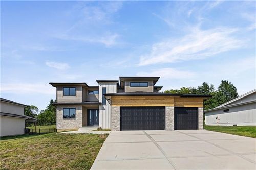 1006 Meadowbrook Dr, Kearney, MO, 64060-7361 | Card Image