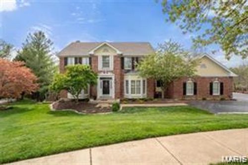 12816 Pelham Estates Dr, Saint Louis, MO, 63131-2060 | Card Image