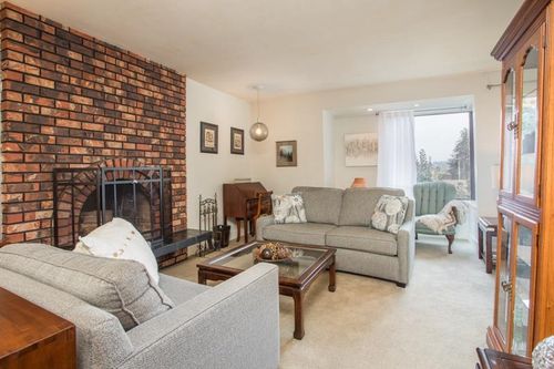 918 Ladner St, New Westminster, BC, V3L4W4 | Card Image