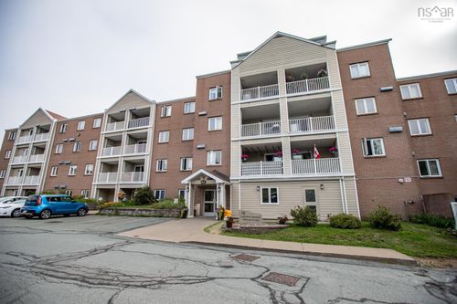 303-15 Langbrae Dr, Halifax, NS, B3M3W5 | Card Image