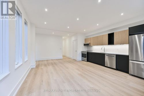 lower-995 Dufferin St, Toronto, ON, M6H4B2 | Card Image