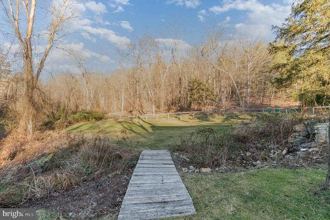 8 E Locust St, House other with 3 bedrooms, 1 bathrooms and null parking in MOUNT HOLLY SPRINGS PA | Image 24