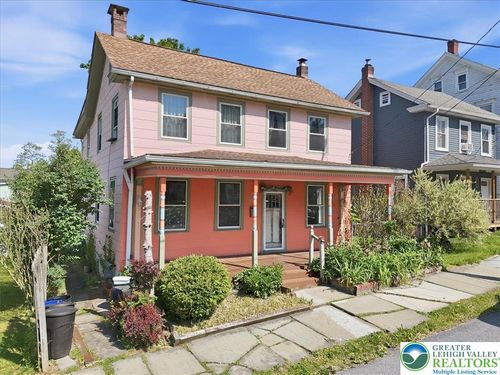 115 South St, Jim Thorpe, PA, 18229-2323 | Card Image