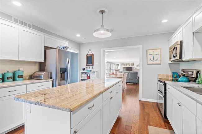 Kitchen | Image 11
