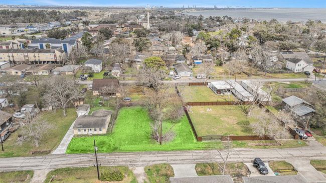 402 Bay Oaks Dr, Home with 0 bedrooms, 0 bathrooms and null parking in La Porte TX | Image 24