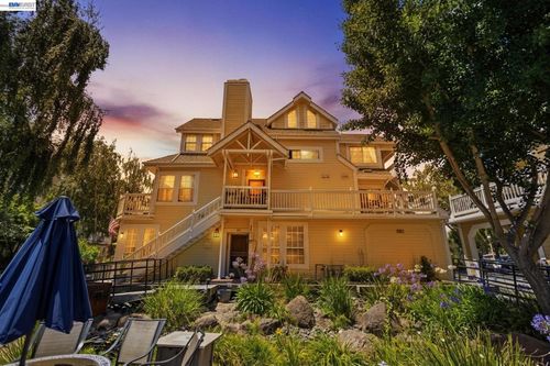 316 E 2nd St, Benicia, CA, 94510-3249 | Card Image