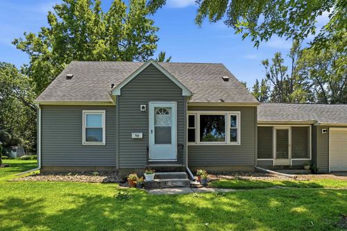 700 Cornwall Avenue, Waterloo, IA, 50702 | Card Image