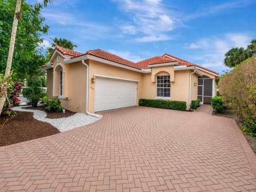 11081 Springbrook Cir, Boynton Beach, FL, 33437-1644 | Card Image