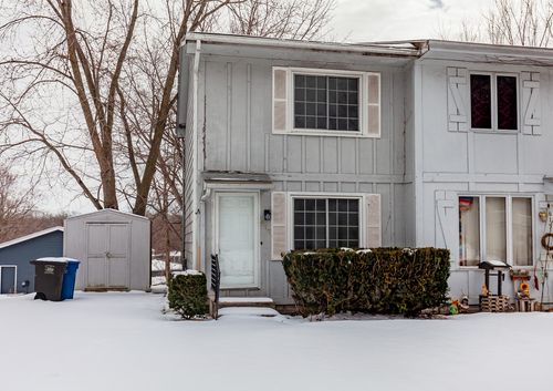 617 Hickory Hill Ln, Des Moines, IA, 50317-7805 | Card Image