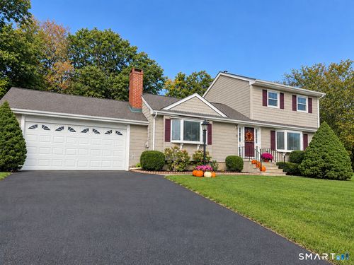 94 Ascolese Rd, Trumbull, CT, 06611-2331 | Card Image