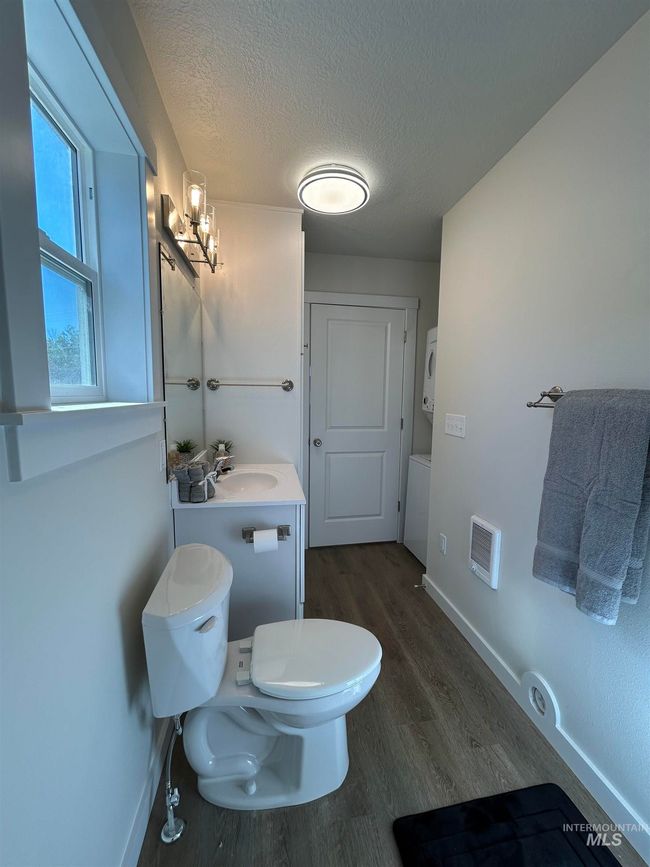 308 S Custer St, House other with 1 bedrooms, 1 bathrooms and 1 parking in Glenns Ferry ID | Image 13
