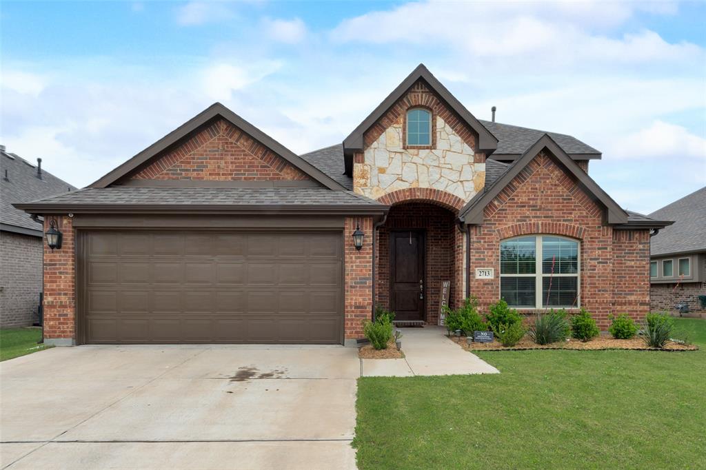 Lisa Maria St, Burleson, TX 76028