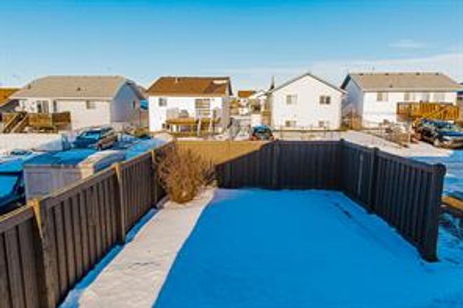 9610 123 Ave, House detached with 3 bedrooms, 2 bathrooms and 2 parking in Grande Prairie AB | Image 2