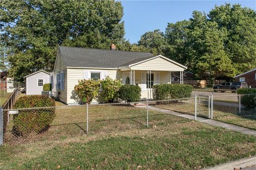 902 Ridgeway Ave, Hampton, VA, 23661-1111 | Card Image