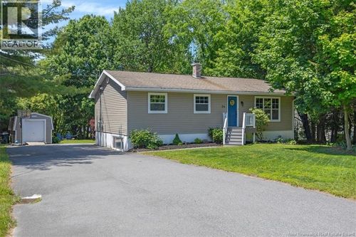 24 Dunvegan Crt, Hampton, NB, E5N3A8 | Card Image