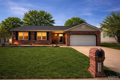967 Dunberry Dr, Shiloh, IL, 62269-7247 | Card Image