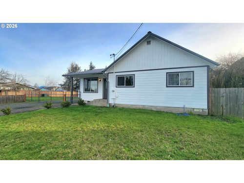 800 Territorial St, Harrisburg, OR, 97446-9534 | Card Image