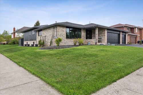 8536 Biltmore Dr, Orland Park, IL, 60462-5993 | Card Image