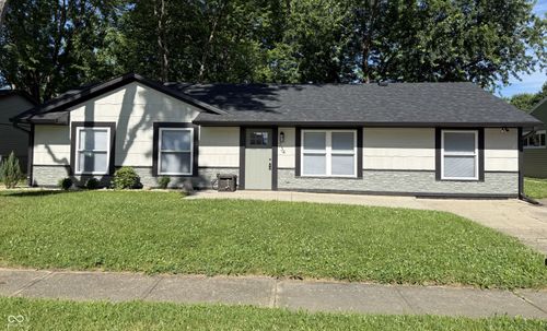 734 Holiday Dr, Fortville, IN, 46040-1137 | Card Image